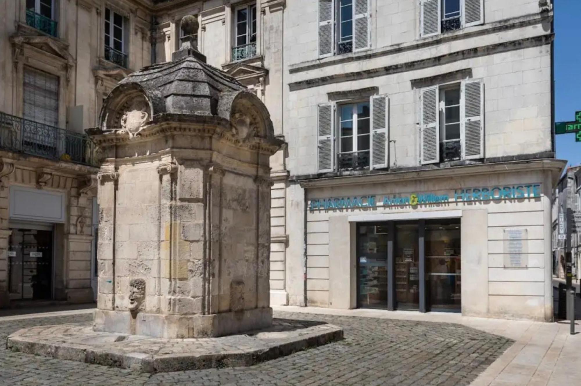 Les Apparts de Charly-Le Duplex du Marché La Rochelle  Esterno foto